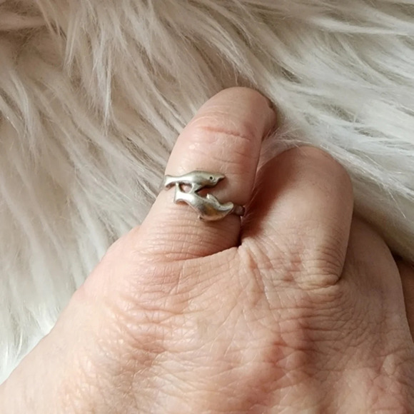 Vintage Sterling Silver Dolphin Ring‎ - Picture 2 of 4